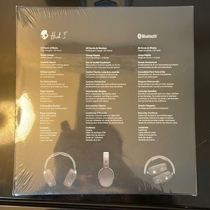 Skull Candy Hesh 3 head phones. New in box. Never used. Never opened